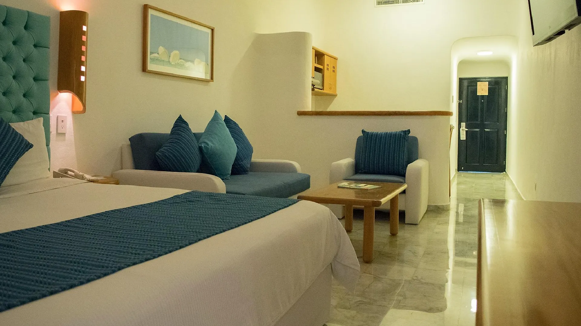 Sunset Marina & Yacht Club Hotel Cancun Resort