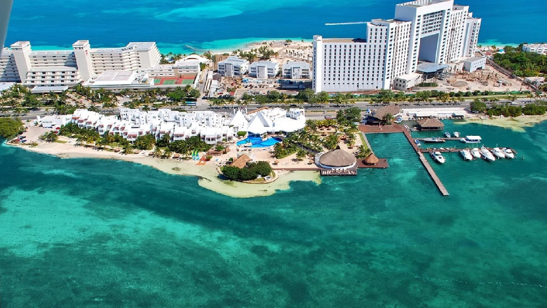 Sunset Marina & Yacht Club Hotel Cancun 4*,
