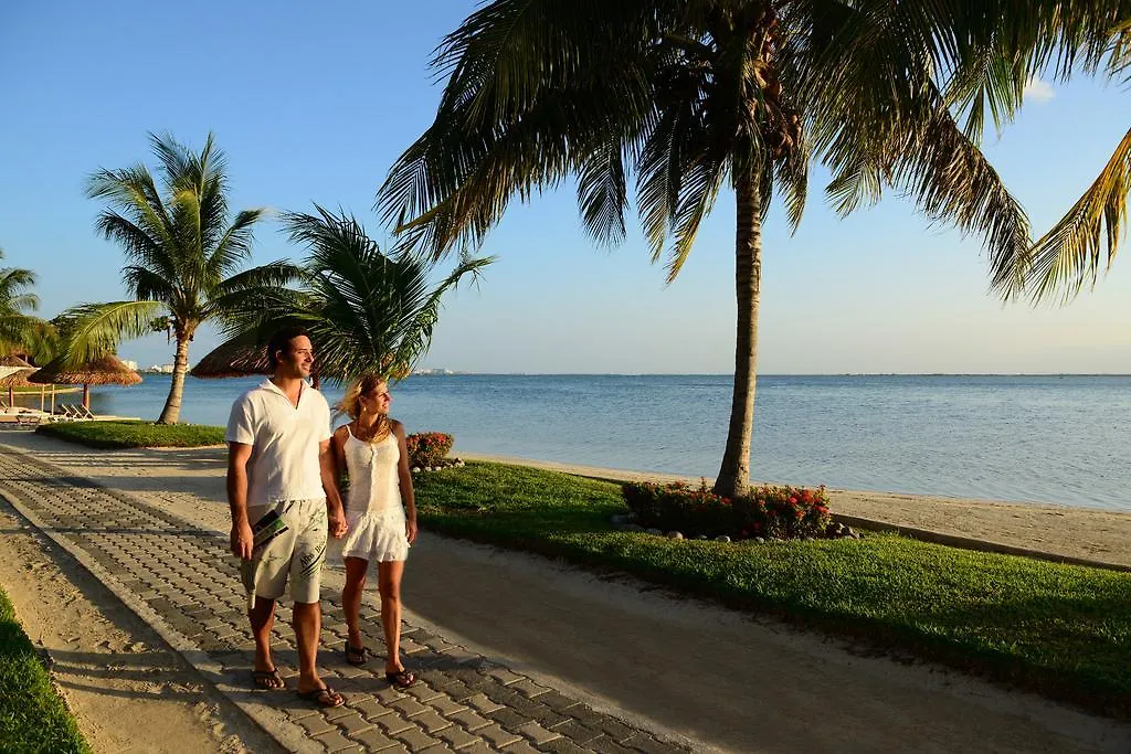 Sunset Marina & Yacht Club Hotel Cancun Mexico