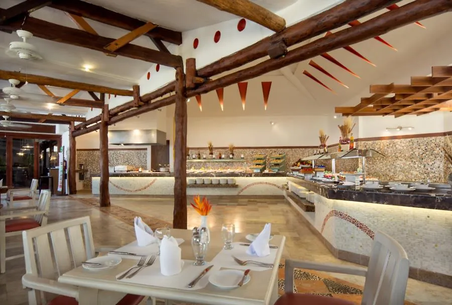 **** Resort Sunset Marina & Yacht Club Hotel Cancun Mexico