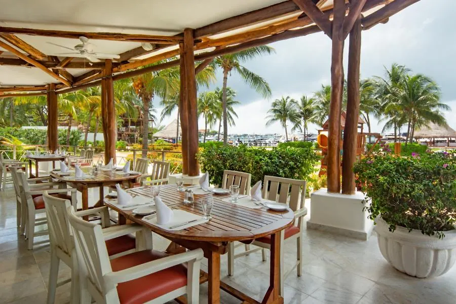 אתר נופש מלון קנקון Sunset Marina & Yacht Club