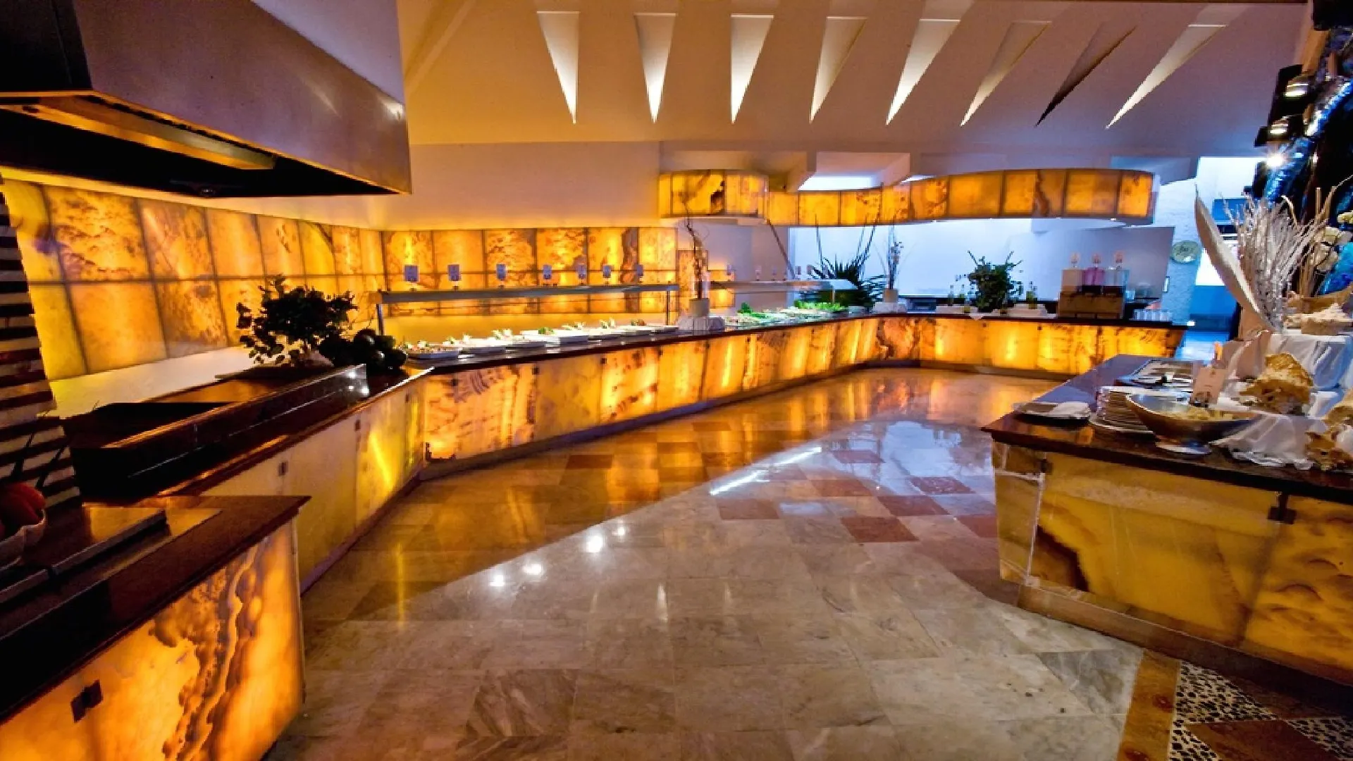 Resort Sunset Marina & Yacht Club Hotel Cancun