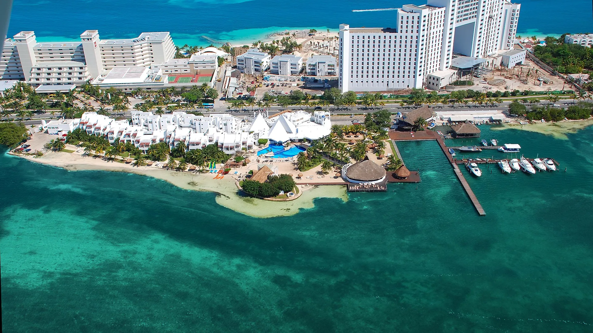 Sunset Marina & Yacht Club Hotel Cancun 4*,  Mexico