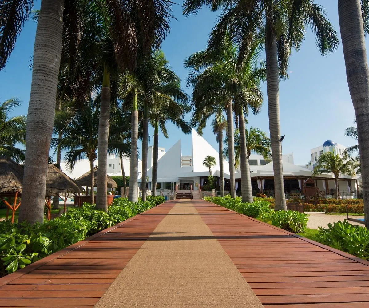 Sunset Marina & Yacht Club Hotel Cancun 4*,  Mexico