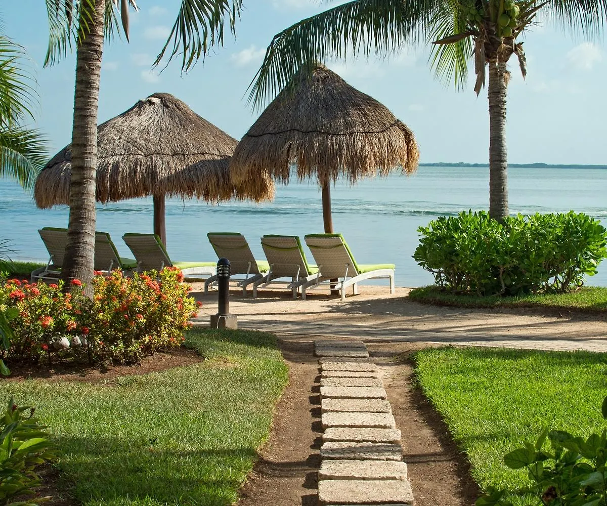 Sunset Marina & Yacht Club Hotel Cancun Resort